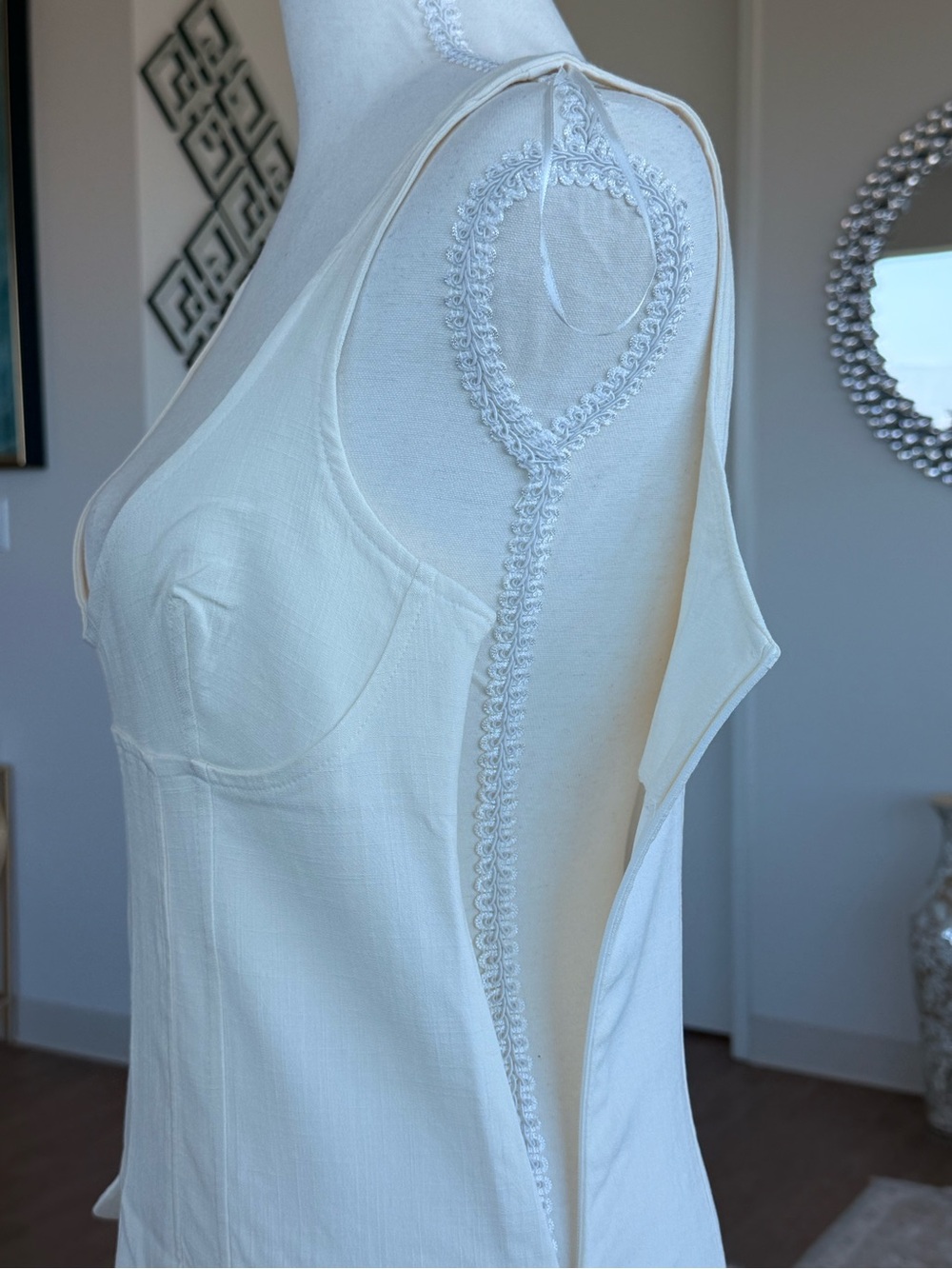 Classic Ivory Sleeveless Midi Dress - Picture 7 of 9
